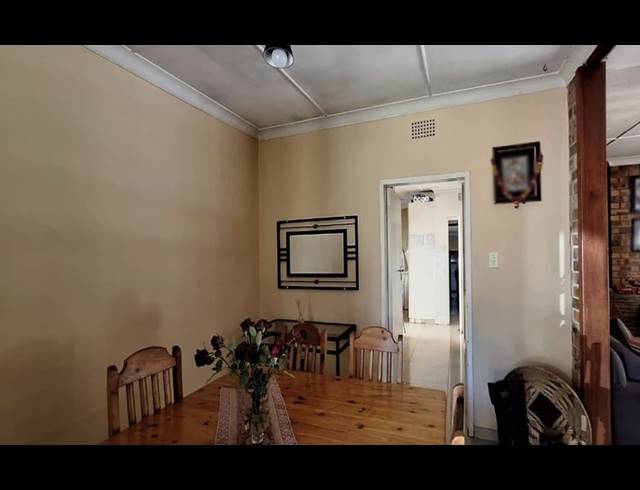 3 BEDROOM HOUSE FOR SALE IN FERNDALE